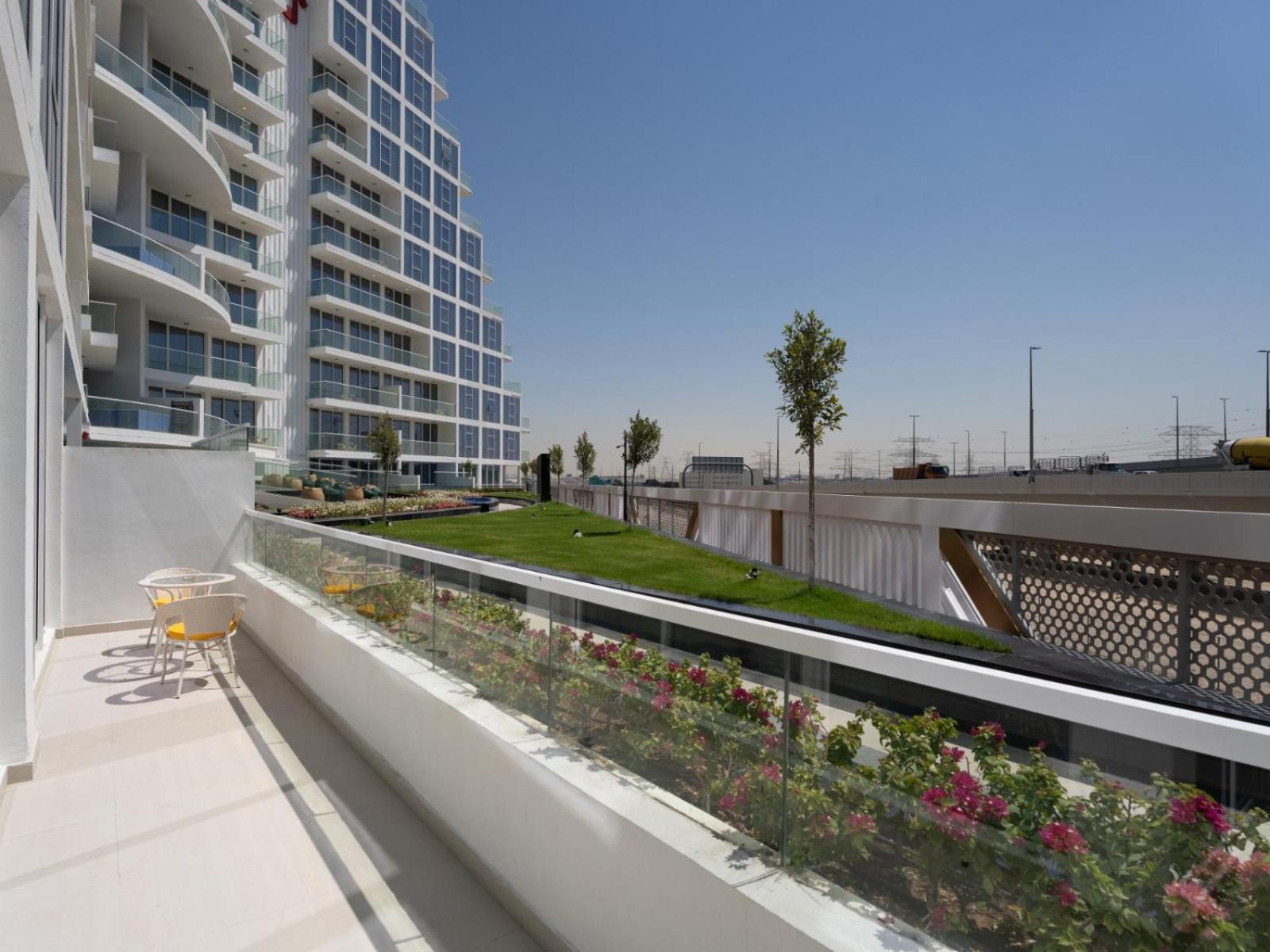 Apartment Comfy And Spacious 2br W Study In Gemz-5 *