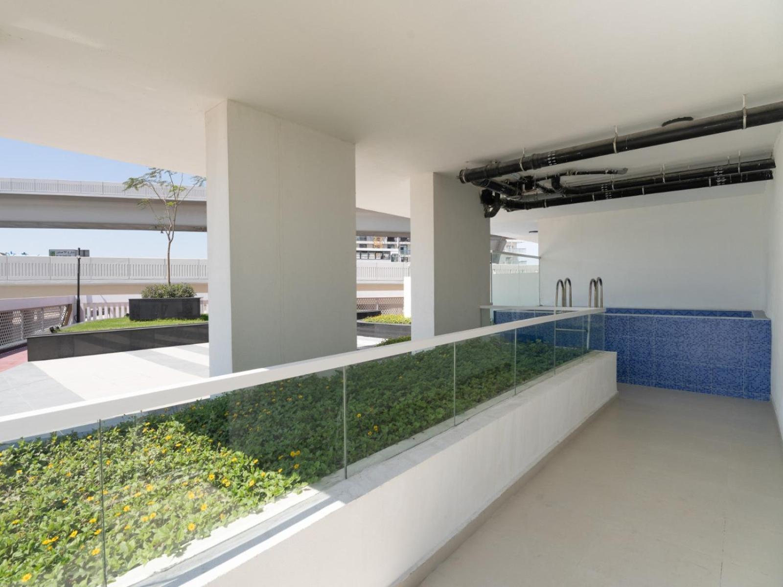 Comfy And Spacious 2br W Study In Gemz-5 Apartment *