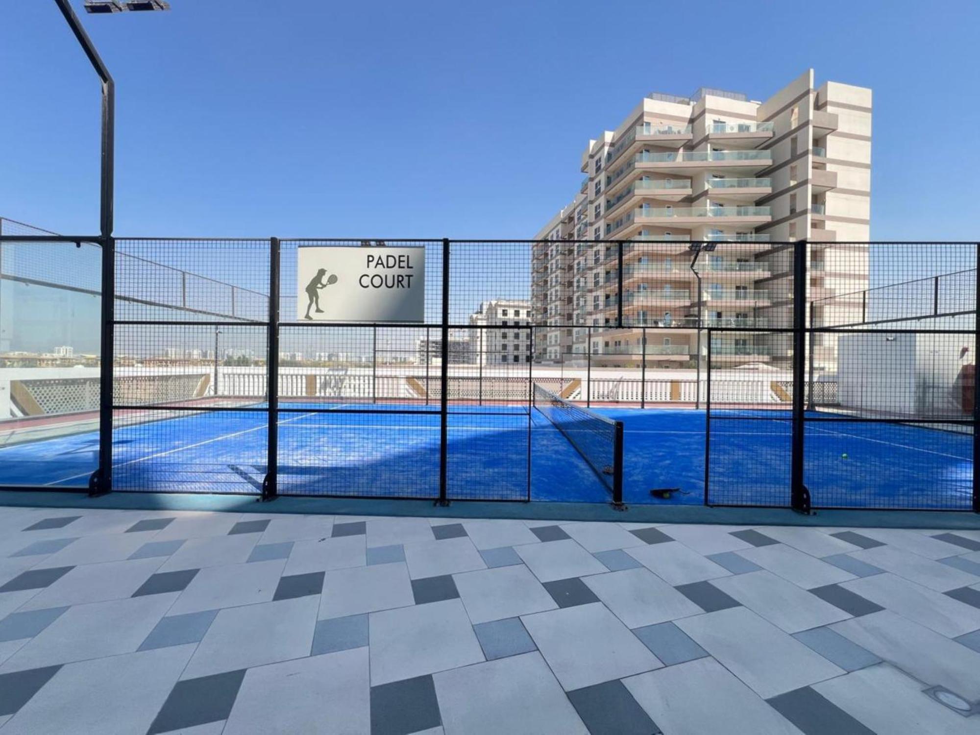 Comfy And Spacious 2br W Study In Gemz-5 Apartment