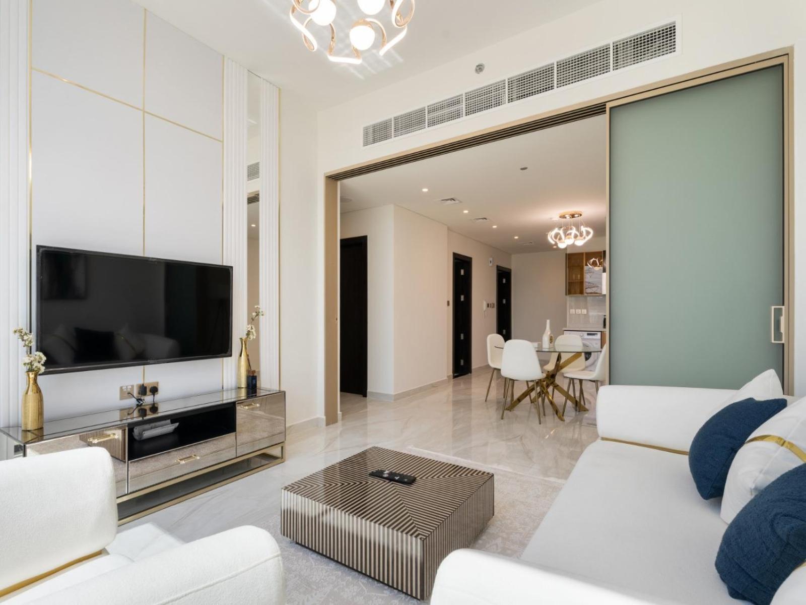 Comfy And Spacious 2br W Study In Gemz-5 * Dubai
